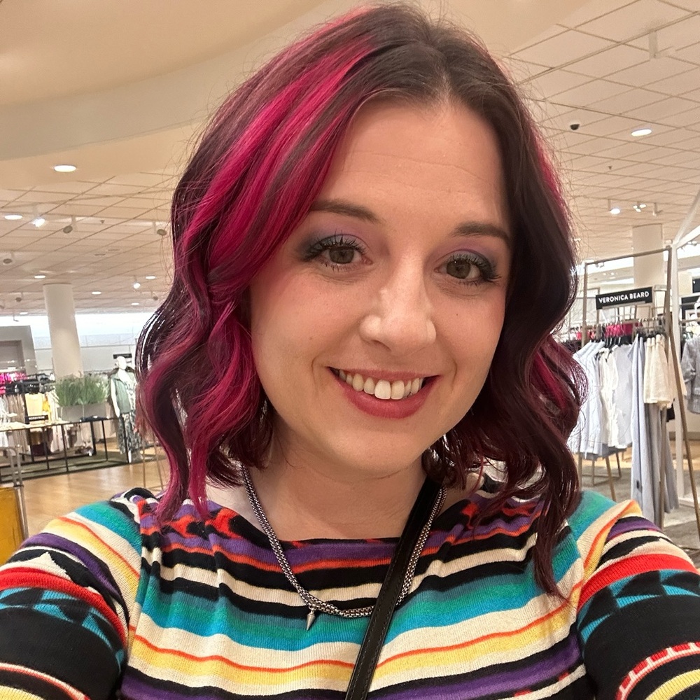 Meet your Posher, Ashley